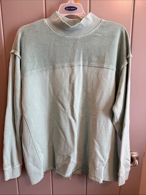 BKE Like new distressed mock neck